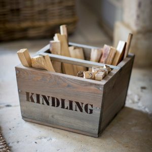 KBWO01_c-Rustic-Fireplace-Kindling-Box-with-Handle